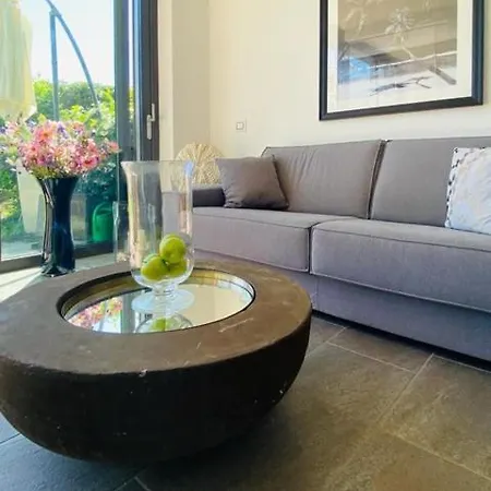 شقة Residenza Parco Sant Andrea ميناجيو